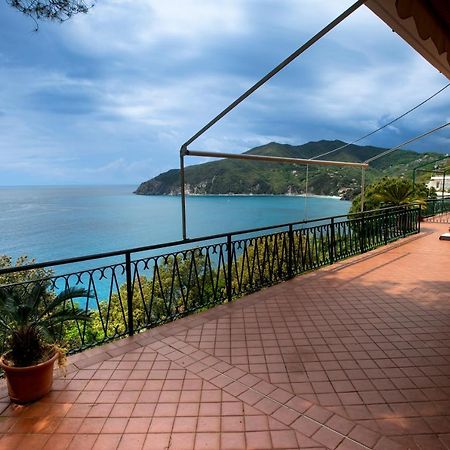 080 - La Villa Storica Il Vigneto 45B, Terrazza Sul Mare - Parcheggio Privato Gratis Монелья Екстер'єр фото