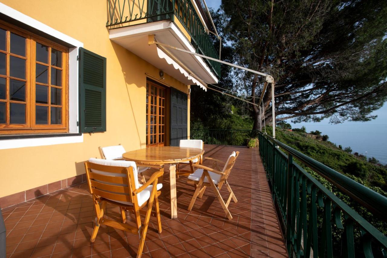 080 - La Villa Storica Il Vigneto 45B, Terrazza Sul Mare - Parcheggio Privato Gratis Монелья Екстер'єр фото